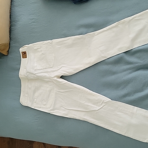 Artist Crop Stretch Capris - Picture 3 of 3